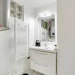 Cozy Studio In The Bastille Neighborhood
