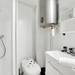 Cozy Studio In The Bastille Neighborhood